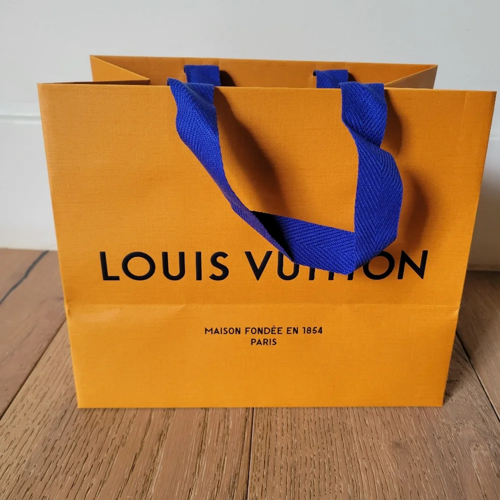 π― AUTHENTIC β¨οΈ Louis Vuitton Empty MINI Gift Boxes and Ribbon Set π - Picture 8 of 13